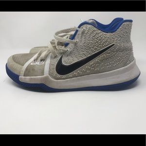 Boys KYRIE 3 duke